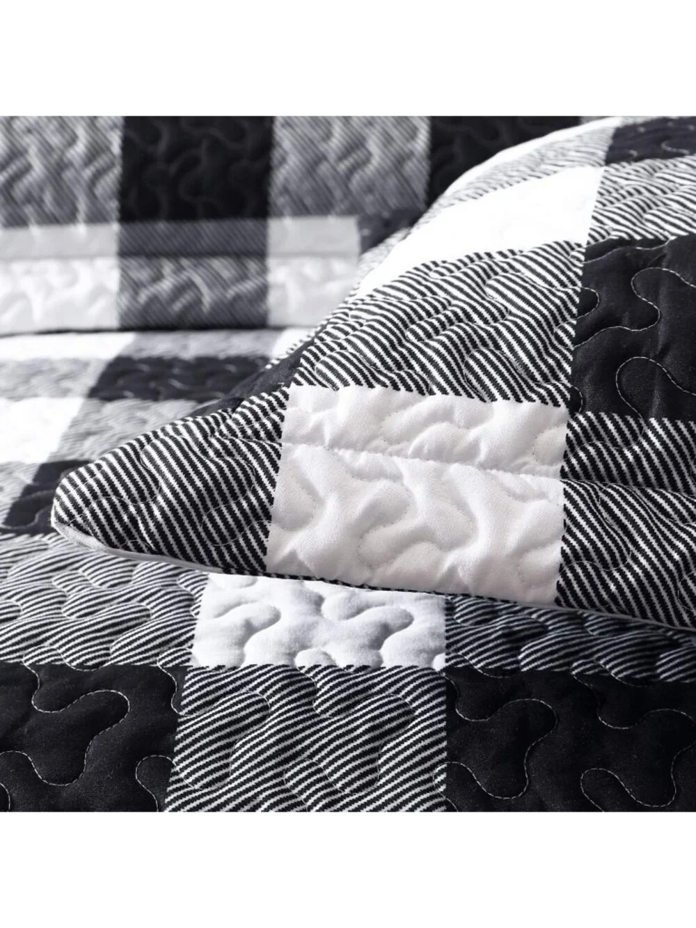 Stylish Twin Quilt Set - Black & White Squares Bedspread, Cozy Home Decor